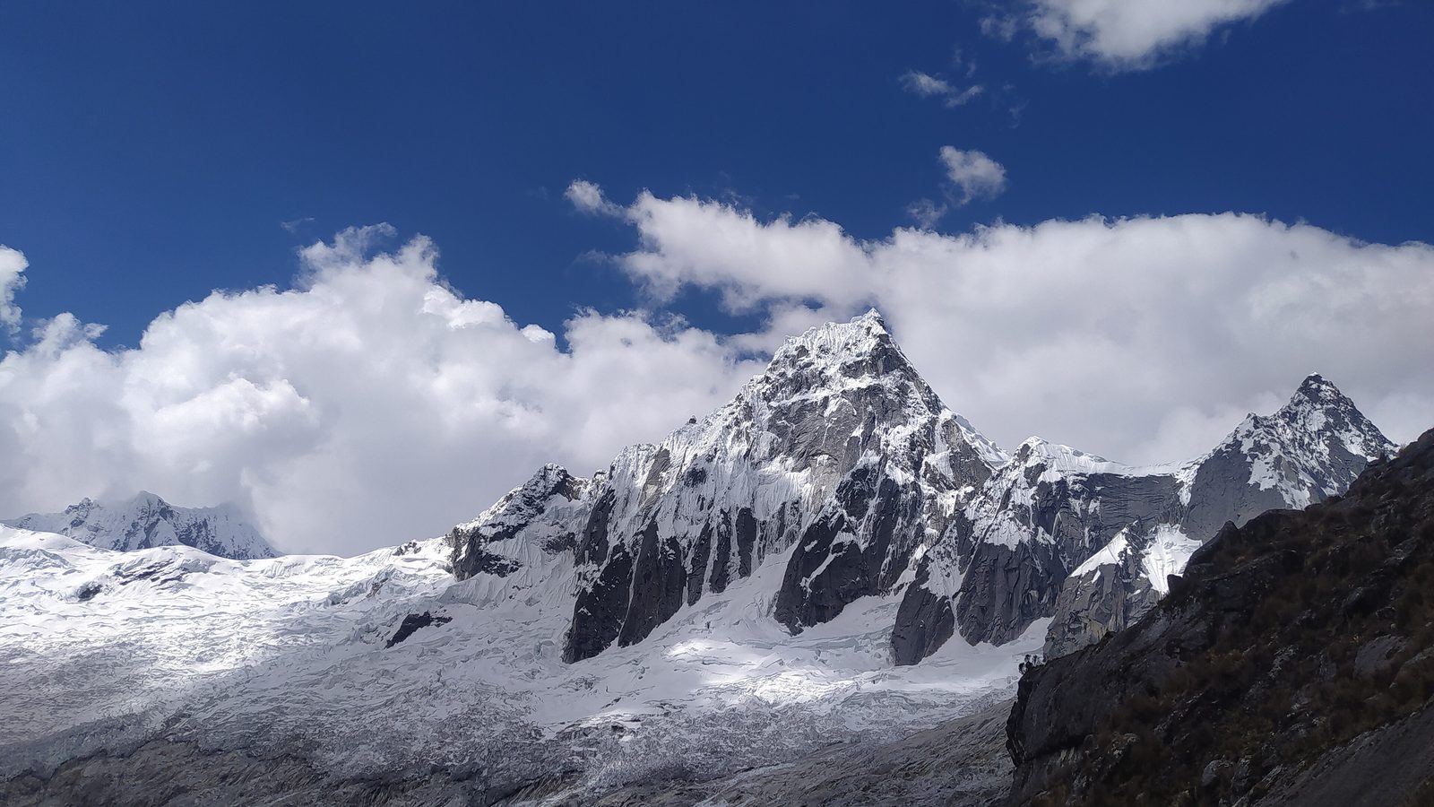 Santa Cruz Trek: Nevado Taulliraju above the Punta Unión pass (4,750 m), Cordillera Blanca, Huascarán National Park, Peru